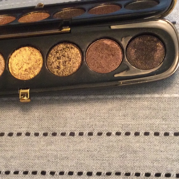 MARC JACOBS Eye-conic Multi finish eyeshadow palette in 860 EXTRAVAGANCE! - Picture 5 of 5